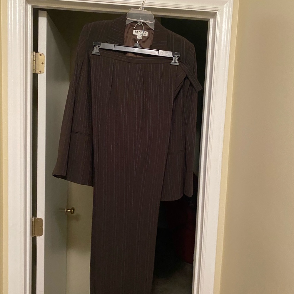 Pant suit